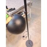 Melna stāvlampa edgar (markslöjd) ar skaistuma trūkumiem