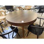 Ruskea design-ruokapöytä (calary) kauneusvirheillä