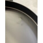 Melns mazs dizaina kafijas galdiņš melbury (galery direct) ar skaistuma trūkumu