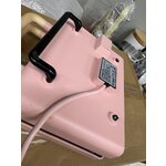 Vaaleanpunainen voileipägrilli kivistudio (luo)