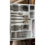 Galda piederumu komplekts kayla (sola)