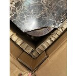 Brūns naktsgaldiņš (zumi)