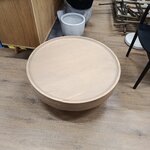 Šviesiai rudas apvalus kavos staliukas iš medžio masyvo (Benno)