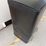 Black Trash Can (Rafa)