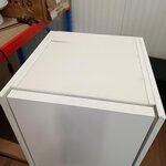 Augsts skapis pirms B (TFT) ar kosmētiskiem defektiem