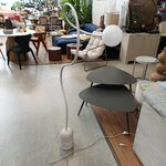 Balta dizaina grīdas lampa (Alina)