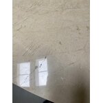 Beige soikea marmorinen ruokapöytä (miley) 90x120 naarmuilla