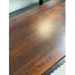 Tummanruskea mangopuinen design lipasto (louis) 177cm, jossa virheitä