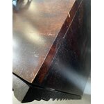 Tummanruskea mangopuinen design lipasto (louis) 177cm, jossa virheitä