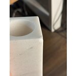 Bathroom sink (andre) with a cosmetic defect