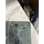Zaļa marmora dārglietu kastīte (venēcija) ar skaistuma trūkumu