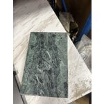 Zaļa marmora dārglietu kastīte (venēcija) ar skaistuma trūkumu