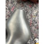 Vaza (lunor) su kosmetiniais defektais.