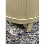 Цветочный горшок bau (ферма living) с косметическими изъянами.