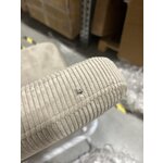 Beige tuoli (don) kosmeettisilla virheillä