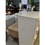 Erdvi smėlio spalvos medžio masyvo komoda (Hkliving)