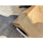 Ruda naktinė staliukas (Holden)