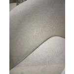 Light chair (alani) with cosmetic flaws.