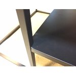 Melns metāla dīvāna galds newton (actona) ar kosmētiskiem defektiem