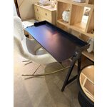 Sulaužytas juodas stalas miso (actona).