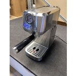 Espressokeitin pro m piccolo (gastroback), jossa kosmeettisia puutteita.