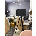 Musta lattiavalaisin (jake)