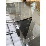 Harmaa lasinen sohvapöytä (Anouk)