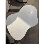 Valge-pruun marmorist diivanilaud (naruto) iluveaga