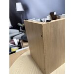 Gaiši brūns kafijas galdiņš (toni) (vesels, vesels)