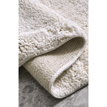 Bathroom rug (saga)