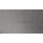 Šviesiai pilka kampinė sofa (melva) su grožio trūkumais