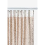 Priekškars (Džūdija Plaša)300