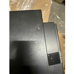 Seinälle kiinnitettävä yöpöytä laatikolla ashlan (actona), jossa on kosmeettisia vikoja.